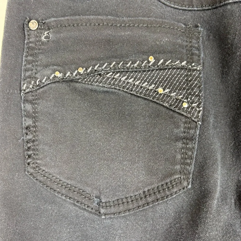 Earl Jeans Capri’s - Picture 3 of 7